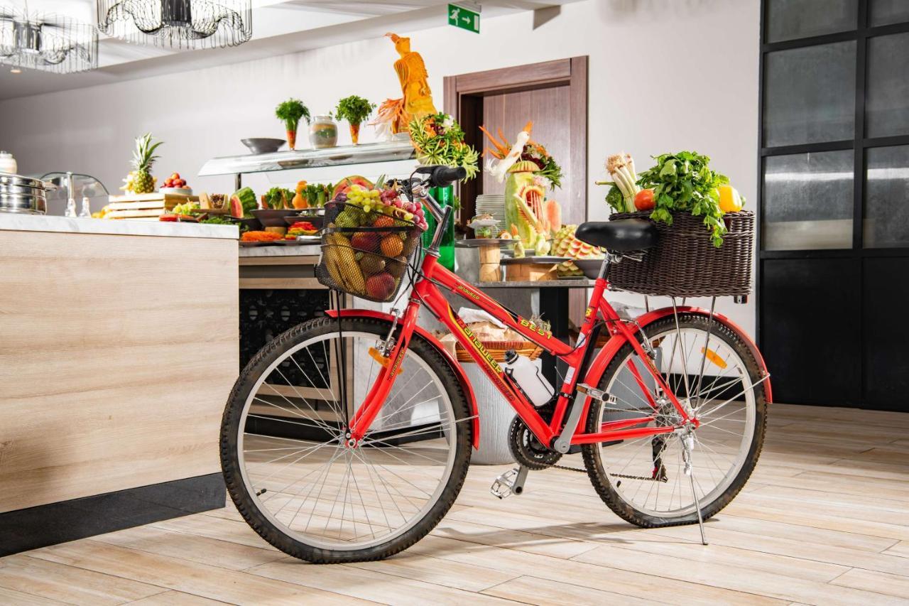 Park Inn By Radisson Makkah Aziziyah La Mecque Extérieur photo Bicycle at breakfast buffet