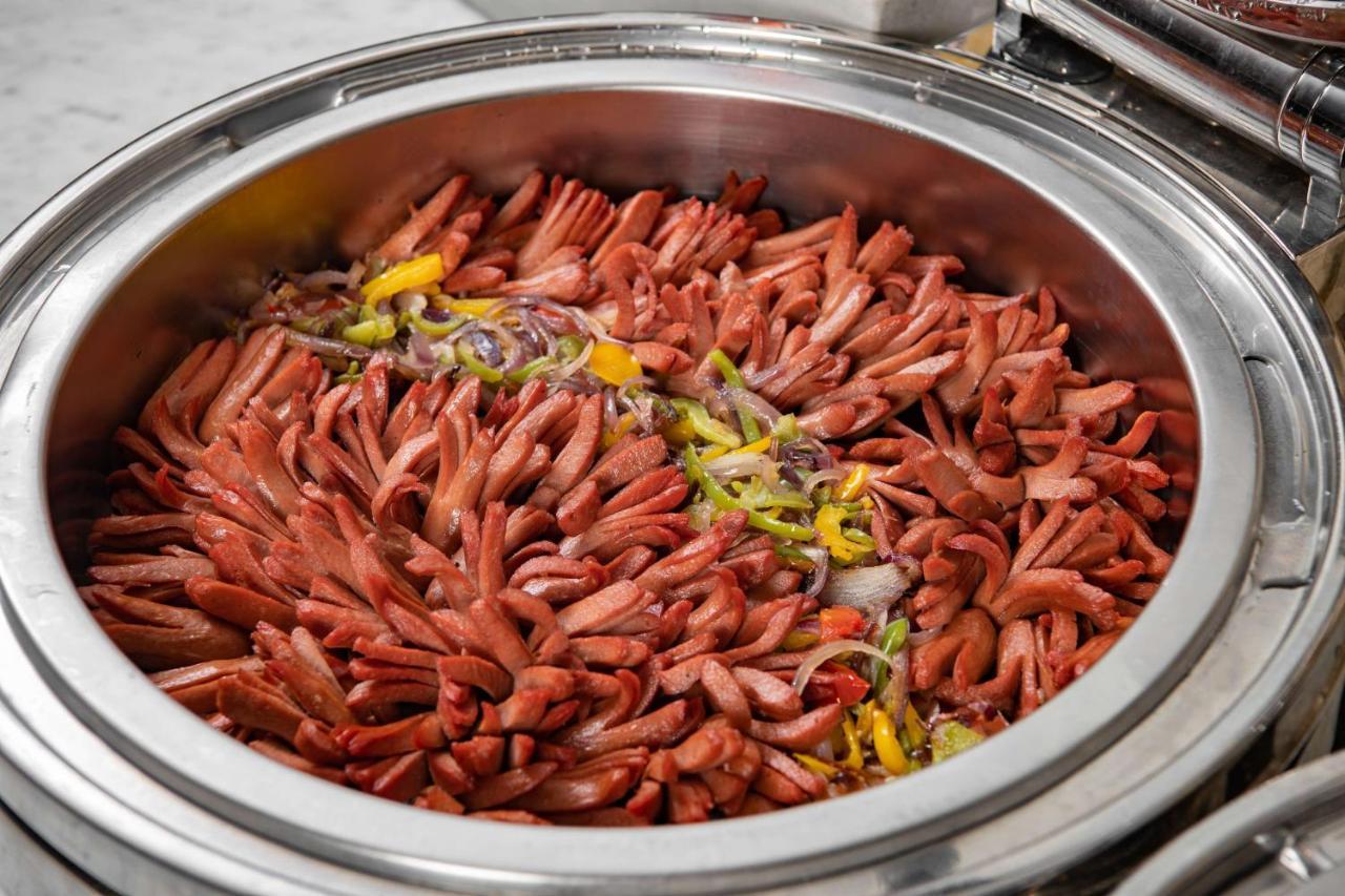 Park Inn By Radisson Makkah Aziziyah La Mecque Extérieur photo Red curry