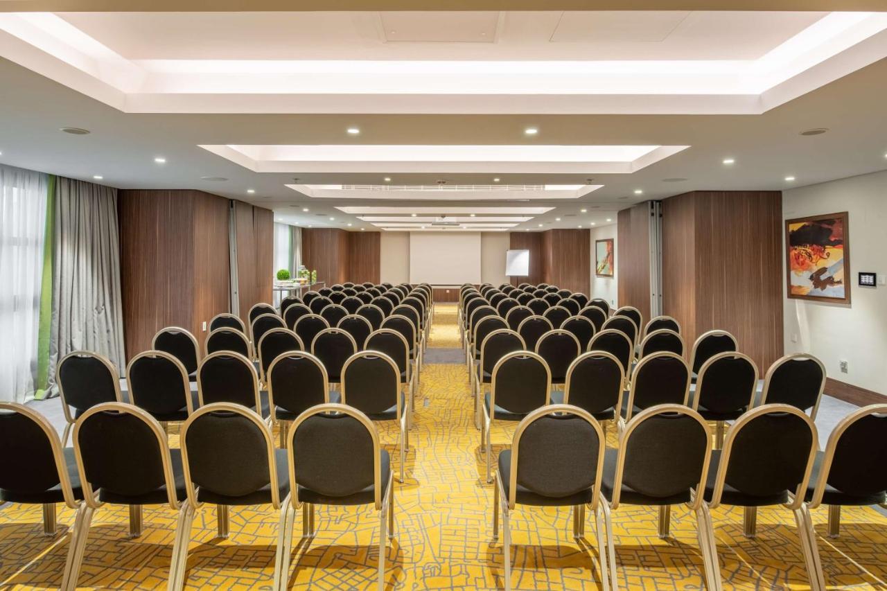 Park Inn By Radisson Makkah Aziziyah La Mecque Extérieur photo The meeting room at the hotel