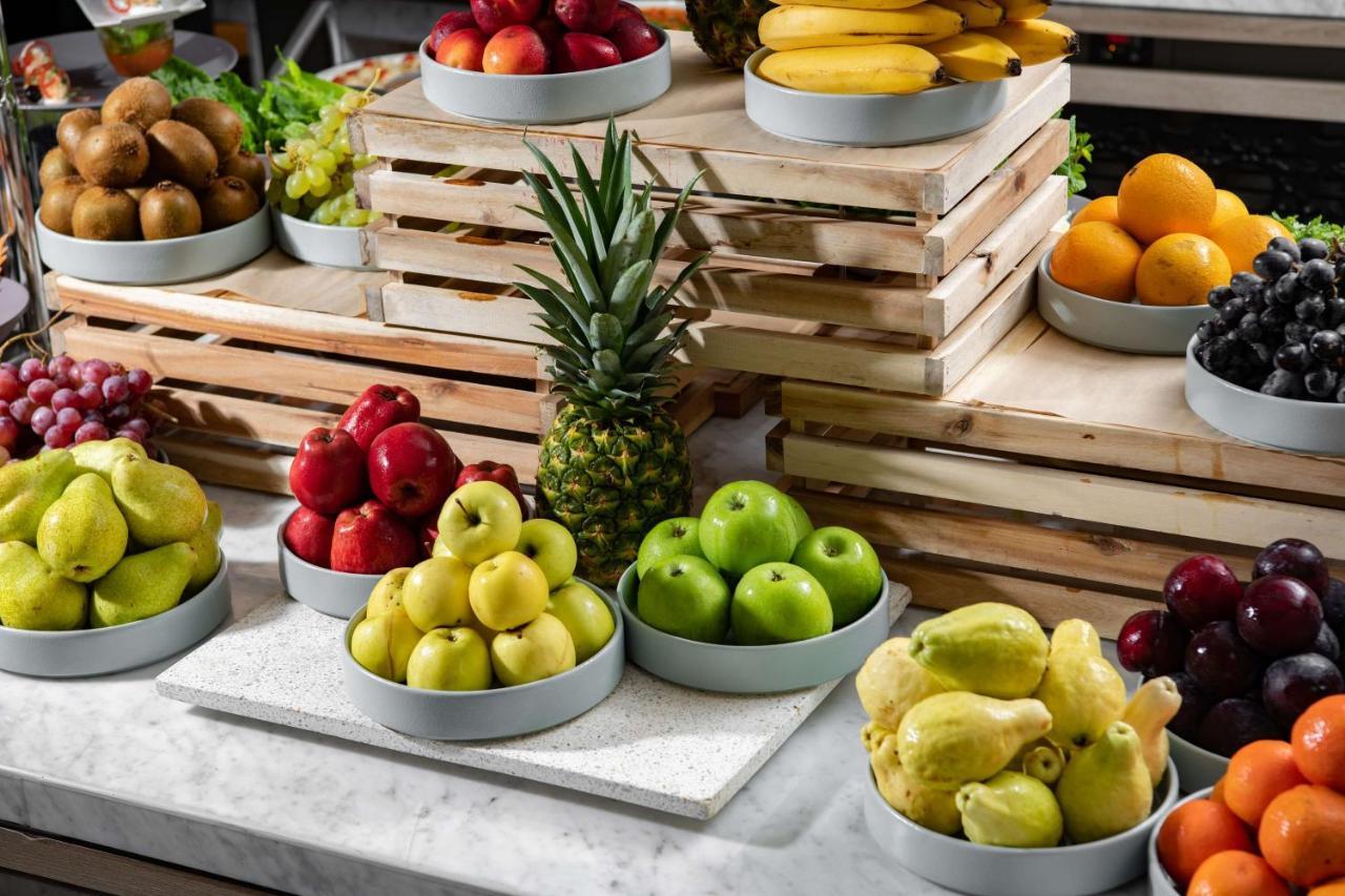 Park Inn By Radisson Makkah Aziziyah La Mecque Extérieur photo Fruit buffet at a hotel