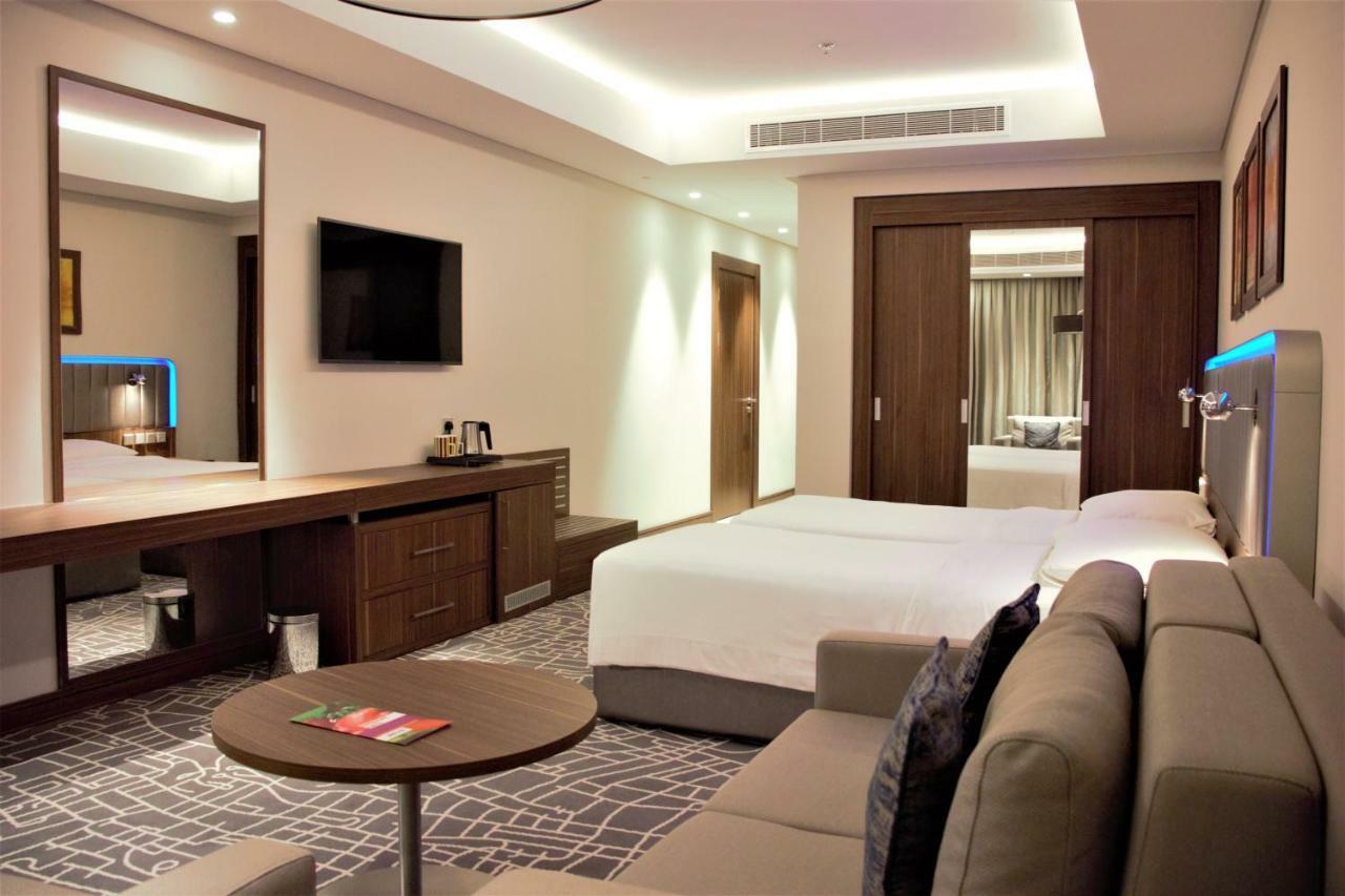 Park Inn By Radisson Makkah Aziziyah La Mecque Extérieur photo A room at the hotel